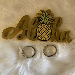 NWT Hairband Holder Bracelets